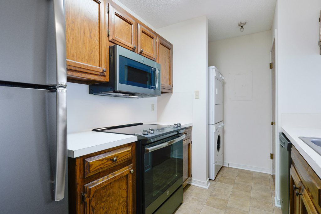 Stacked washer/dryer in 1BR only